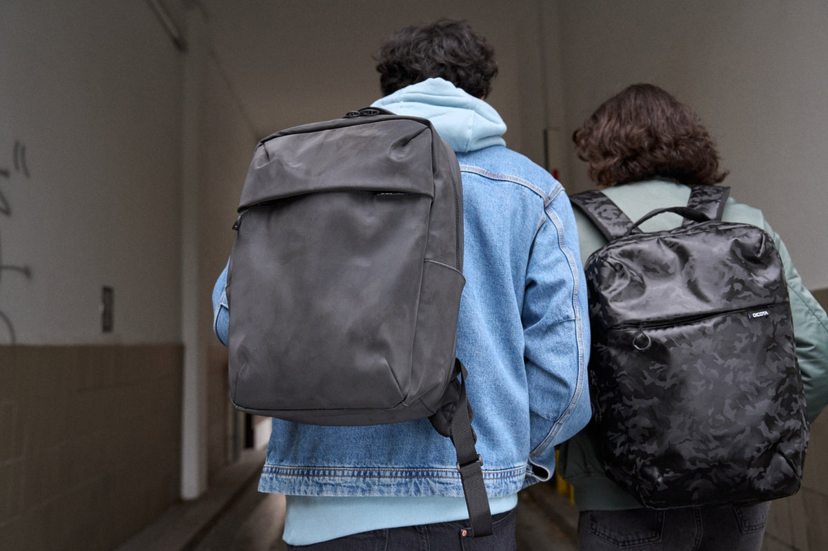 5 Mistakes students make when carrying their laptop