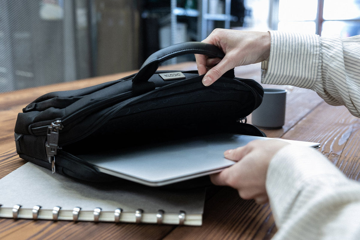 Everything you need to know about DICOTA Slim Case SEVEN